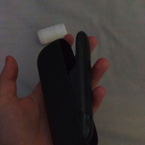 Iqos 3 Duo base like new with cleaner