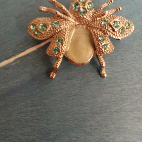 Set of 3 pins used