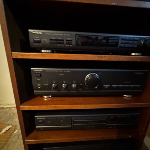 Sound system with DJ Gemini PDM-14 mixer, Technics CD players and wooden furniture like new