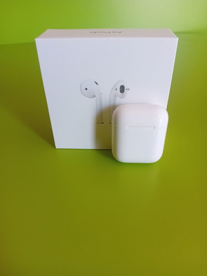 Apple Airpods 2nd Gen 2024 with free protective case, like new