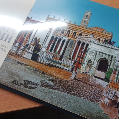 Ancient Rome Book like new, monuments as they were and are