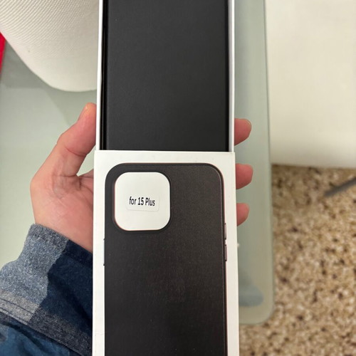 Leather cases for iPhone 15 plus black and blue