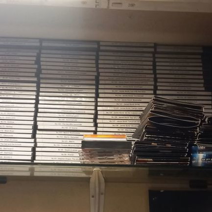 DVD collection used, 300 pieces, almost unused