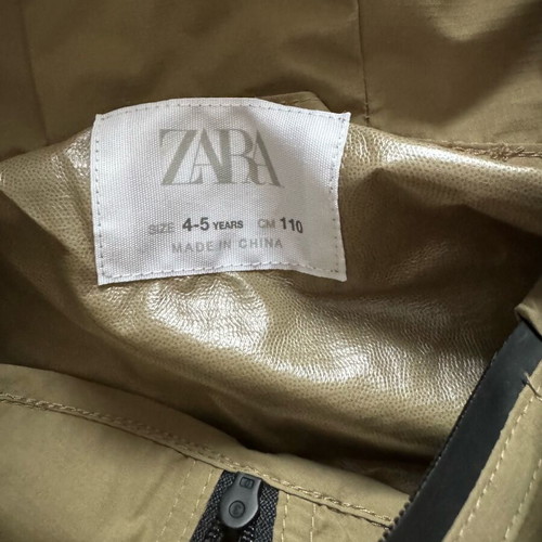 Zara kids waterproof jacket like new, size 4-5