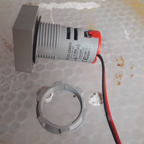 Ammeter like new, dimensions 3×3 cm with 2 cm rear diameter