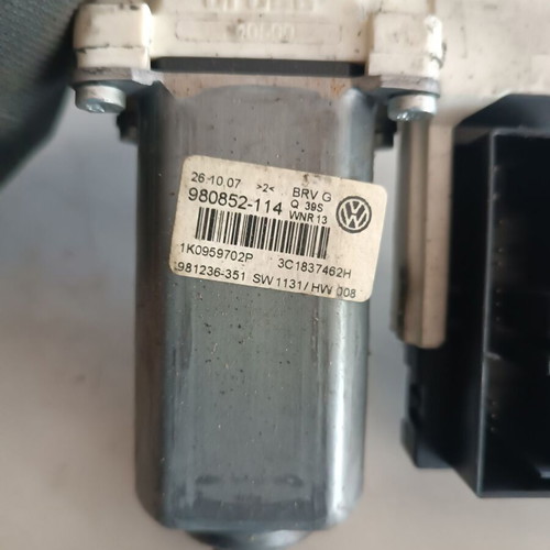 Front right window motor for Group VAG '05-'11 like new