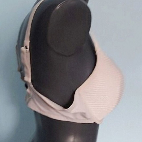 Triumph white bra 90C used, wonder bra, firm cups and underwire