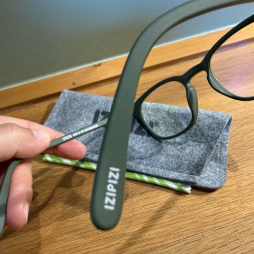 Izipizi blue light glasses like new, khaki
