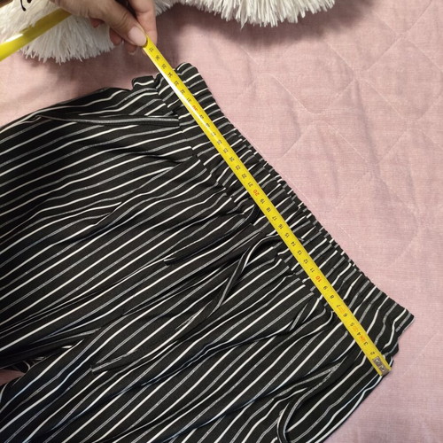 Pants like new, black and white, size L