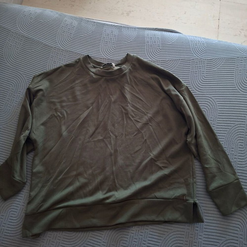 Women's khaki sweatshirt like new, size XXL