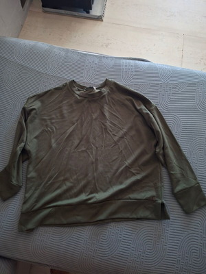 Women's khaki sweatshirt like new, size XXL