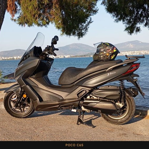 Kymco Downtown 300i scooter like new, 2020, 29,000 km, black
