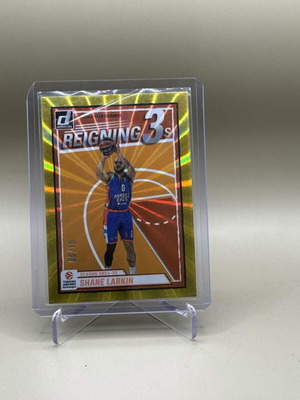 Shane Larkin Donruss EuroLeague 2024-25 Reigning 3s Gold card Like new