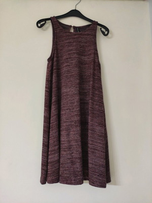 Burgundy dress with rhinestones sleeveless used Stradivarius size S