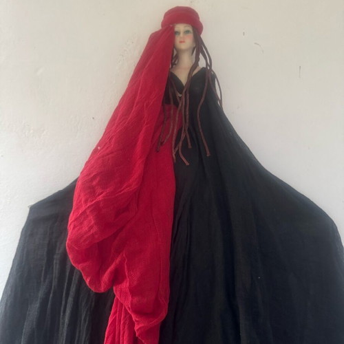 Handmade wall doll like new, dimensions 1.00