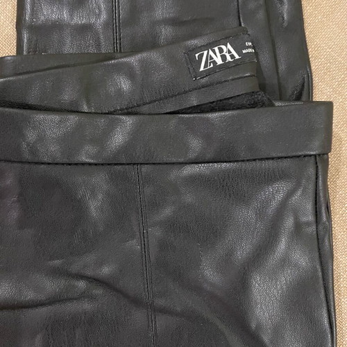 Zara high-waisted leggings like new, black leather texture