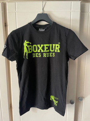 Boxeur the Rues T-shirt small, like new, black with green print