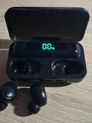 Wireless earbuds new in packaging