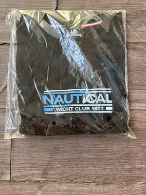 T-shirt new, size M, black