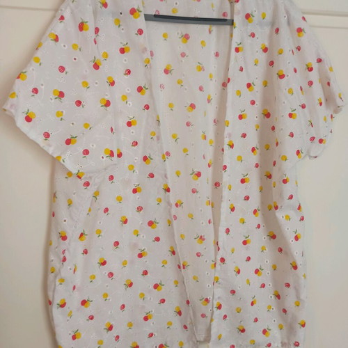 White Broderie Shirt with Fruit Print One Size like new