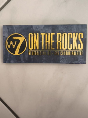 W7 On The Rocks eyeshadow palette used