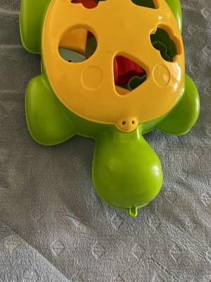 Plastic turtle toy like new