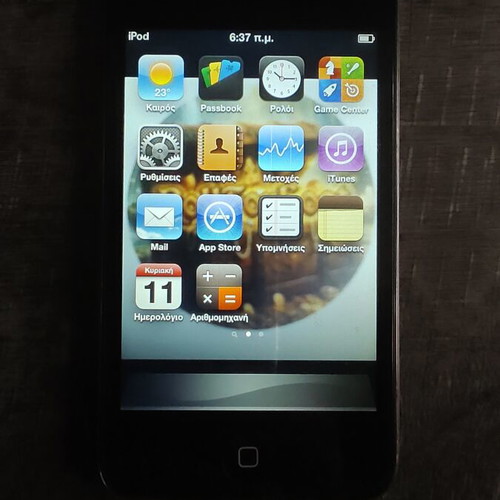 Apple iPod 8GB used, fully functional