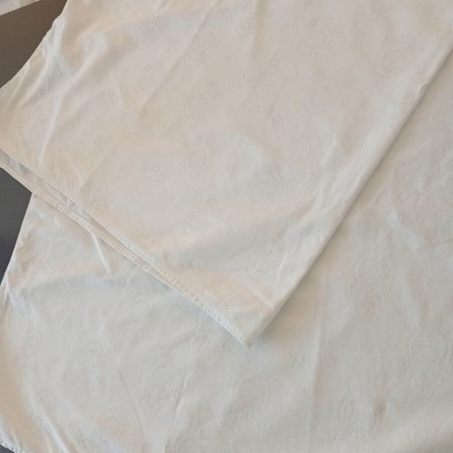 Tablecloth white cotton embossed fabric like new 1.30x1.30