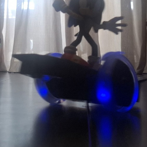 Sonic Skate remote control toy like new with lights and controller
