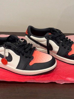 Nike Jordan Paris Saint Germain athletic shoes new, size 39, black pink