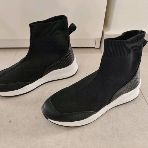 Black sock boots Maria Mare like new, size 36