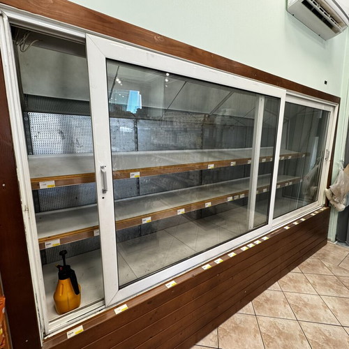 Professional display refrigerator used, aluminum windows, new motor 2024