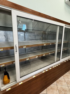 Professional display refrigerator used, aluminum windows, new motor 2024