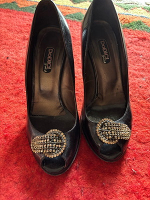 Peep toe pumps used, black with gold heel size 37
