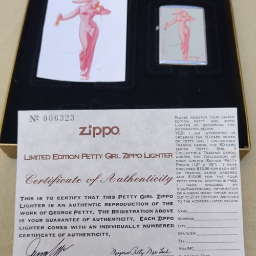 Zippo The Petty Girl Pinup Art lighter gift set like new