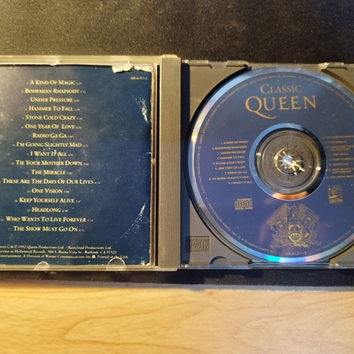 Classic Queen CD used, rock genre