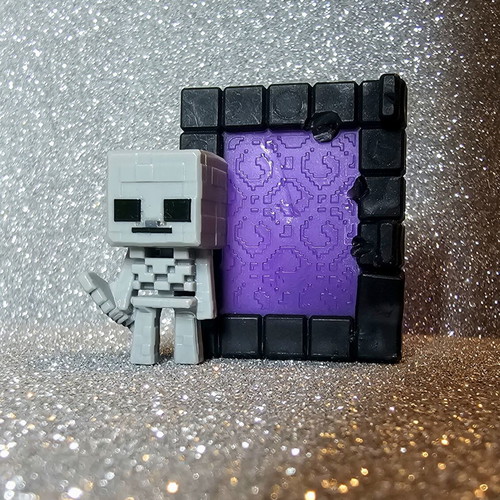 Minecraft Skeleton with Nether Portal Kinder Joy figure, damaged