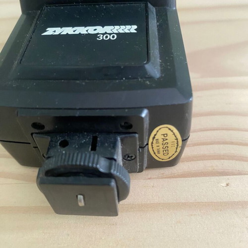 Zykkor 300 vintage flash unit used