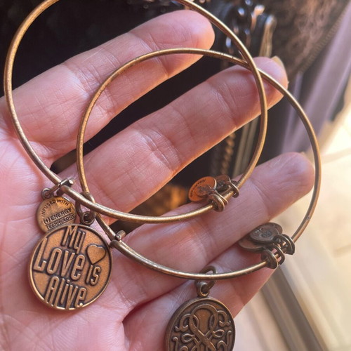 Vintage bracelet set used