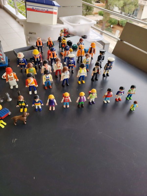 Playmobil city figures used, large set with accessories