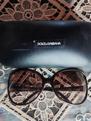 Dolce & Gabbana DG 6035 women's sunglasses used, brown oversized frame