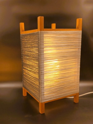 Επιτραπέζιο φωτιστικό από ξύλο και νήμα 25x45cm καινούργιο