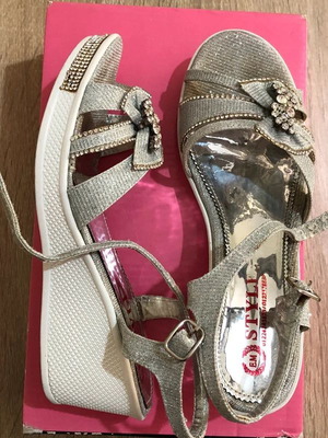 Children's sandals size 35 used, white and gray