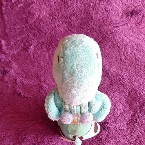 Small plush giraffe with suction cup, 17 cm