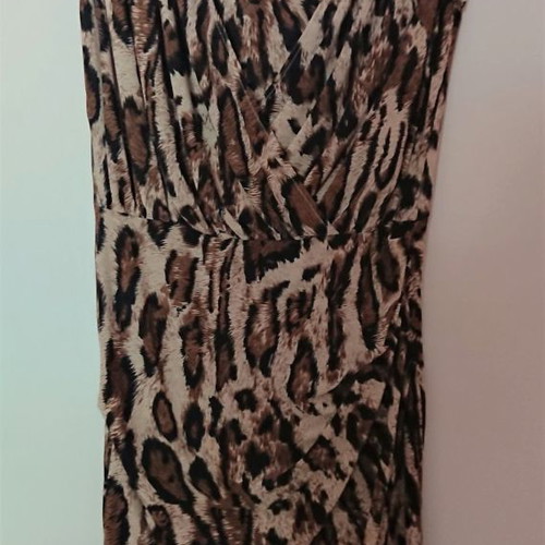 Short dress with animal print like new, size S