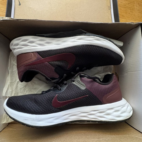 Nike Revolution 6 Next Nature Size 40 Like New Black Beetroot