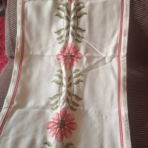 Multicolored embroidery like new