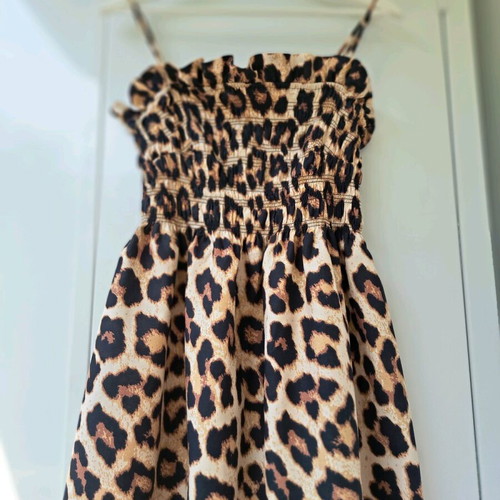 H&M cotton women's dress like new with smocking size M