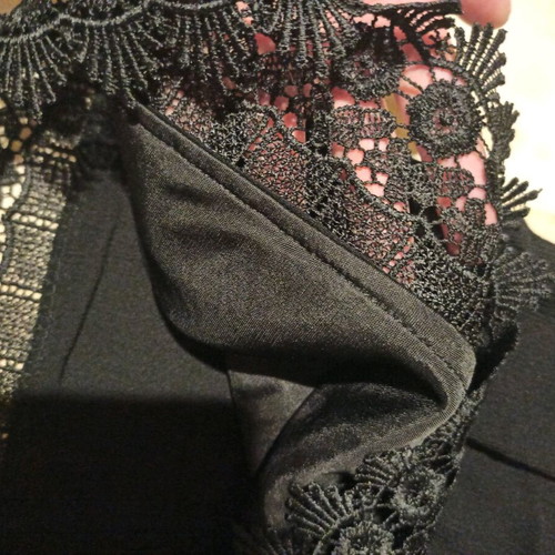 T-shirt size S with bare shoulders