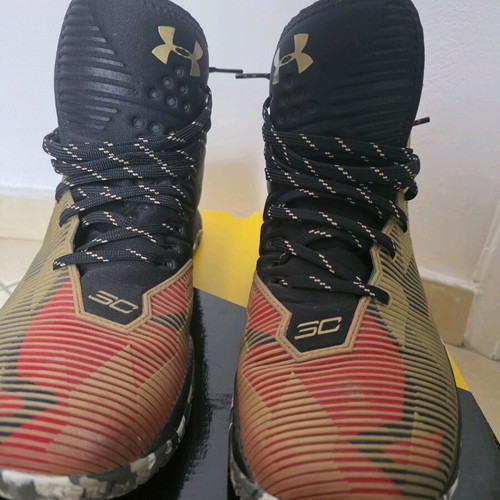 UA Curry 2.5 basketball shoes like new, size 45
